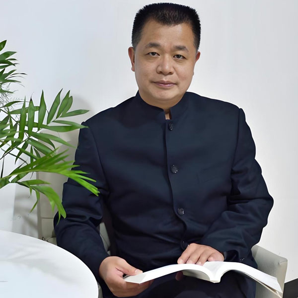 文学艺术顾问：李成福