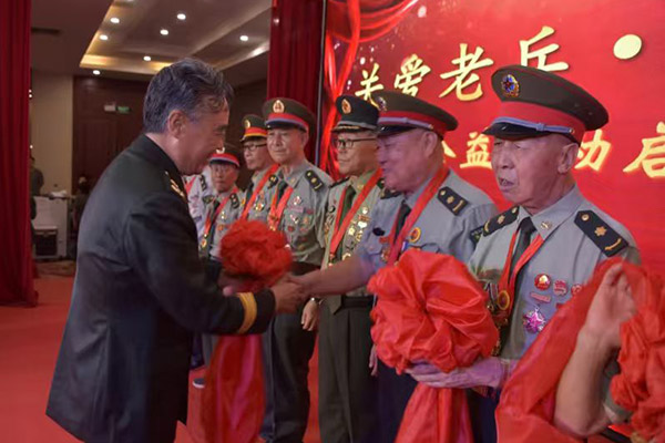 兵心永恒，忠诚担当 沈阳市军旅传统研究会开展颂英雄、助老兵公益活动