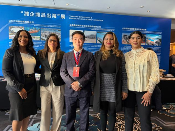 世界企业家协会主席王余根博士出席青岛跨国峰会